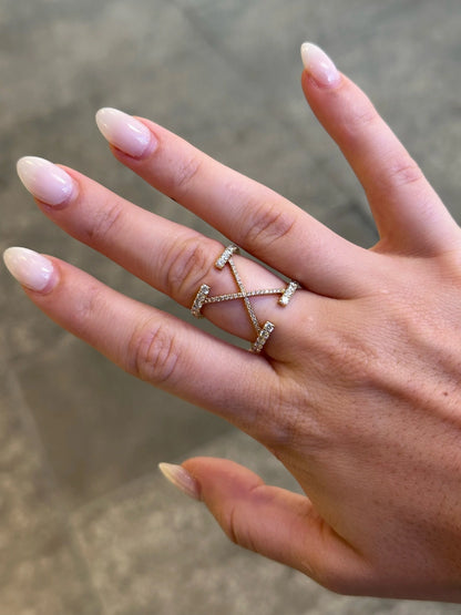 Ladies “X” Round Diamond Ring