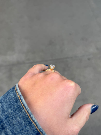 Ladies Lab Grown Round Diamond Engagement Ring