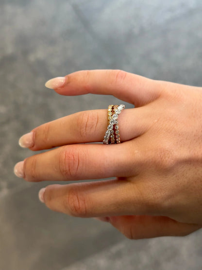 Ladies Three Tone Overlapping Round Diamond Ring