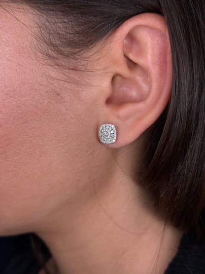 Ladies Round Diamond Cluster Flower Earring