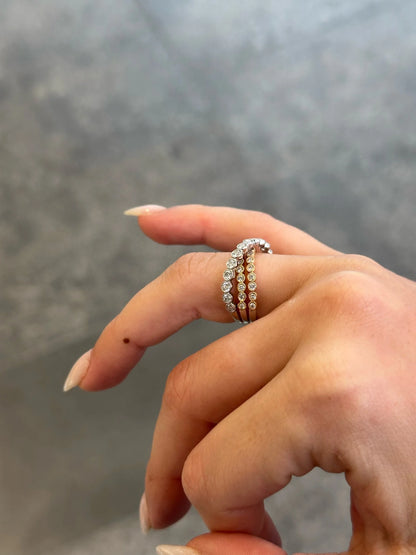 Ladies Three Tone Overlapping Round Diamond Ring