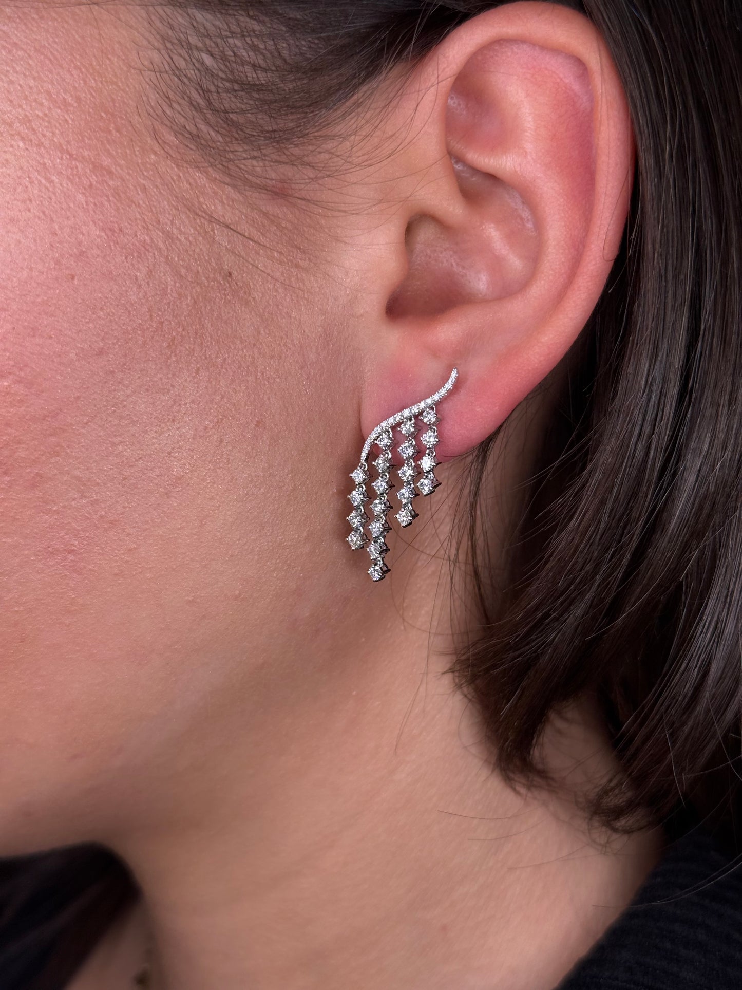 Ladies Round Diamond Dangling Climber Earring