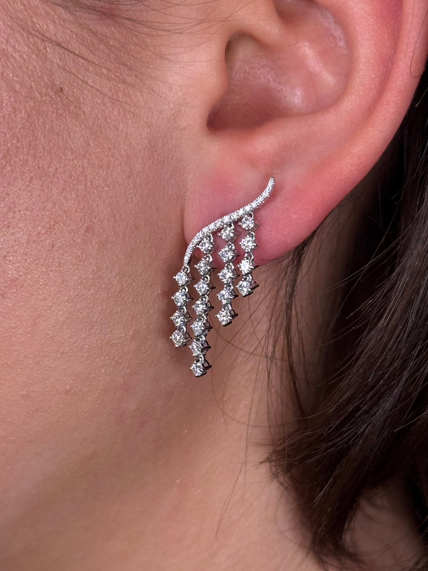 Ladies Round Diamond Dangling Climber Earring