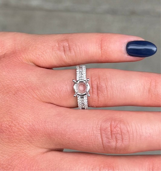 Ladies Thick Round Diamond and Princess Engagement Ring
