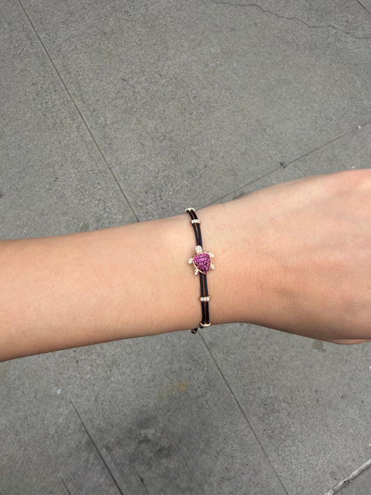 Ladies Threaded Slider Turtle Bracelet