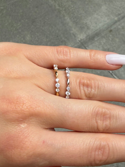 Ladies 3 Stone and Gold Bar Alternating Band
