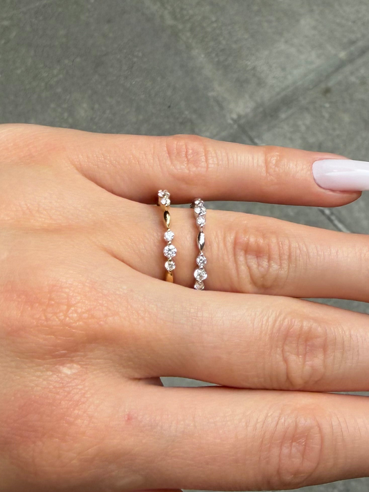 Ladies 3 Stone and Gold Bar Alternating Band