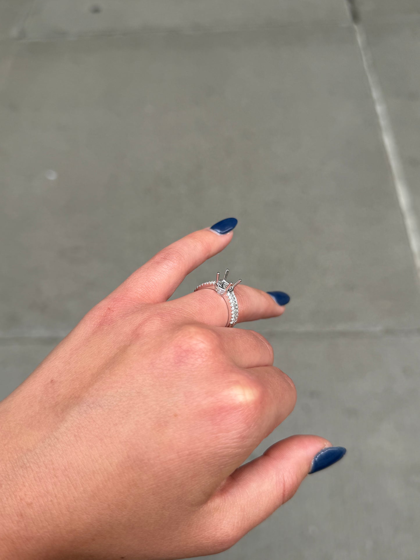 Ladies Thick Round Diamond and Princess Engagement Ring