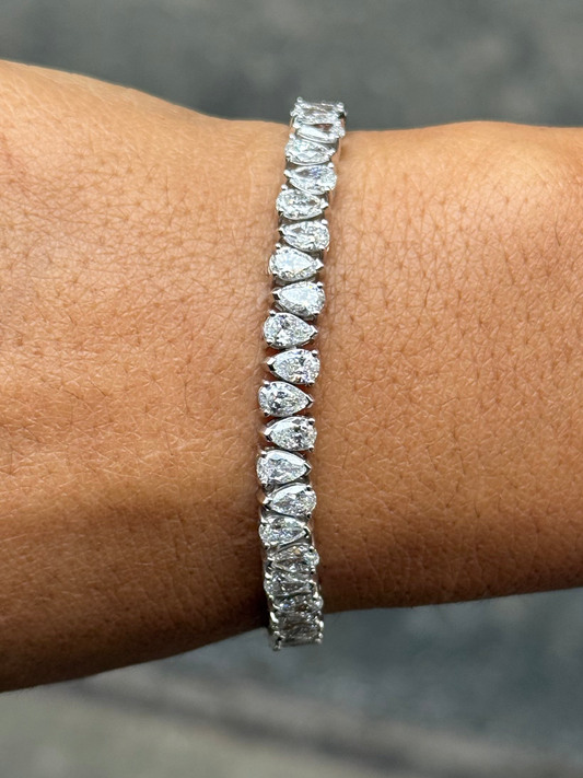 Ladies Lab Grown Pear Cut Tennis Bracelet