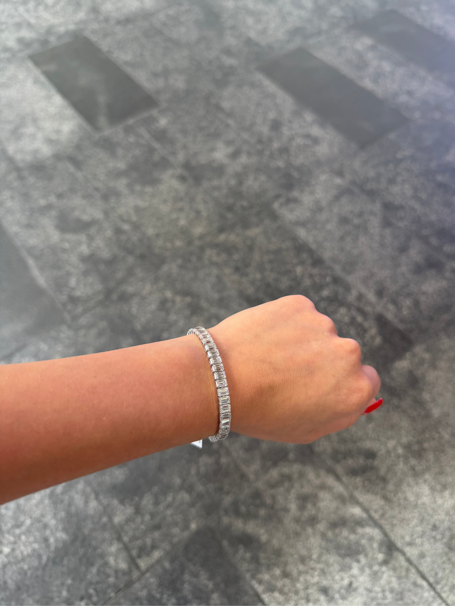 Ladies Lab Grown Emerald Cut Tennis Bracelet