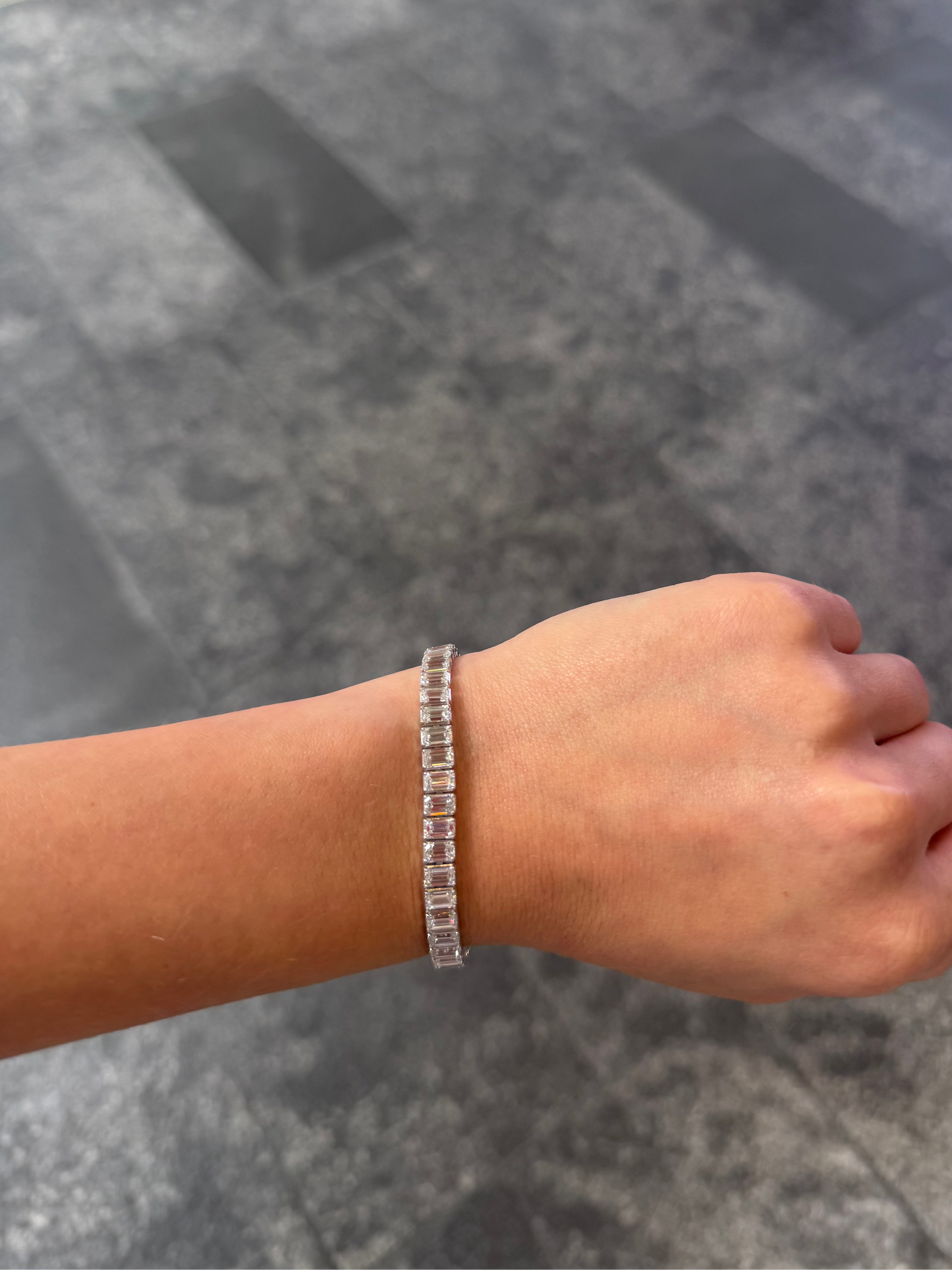 Ladies Lab Grown Emerald Cut Tennis Bracelet