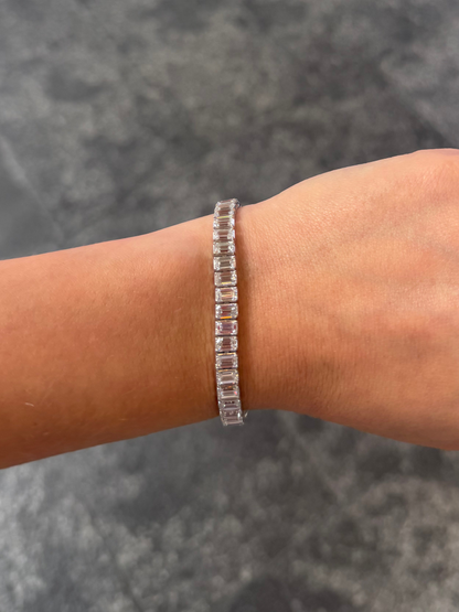 Ladies Lab Grown Emerald Cut Tennis Bracelet