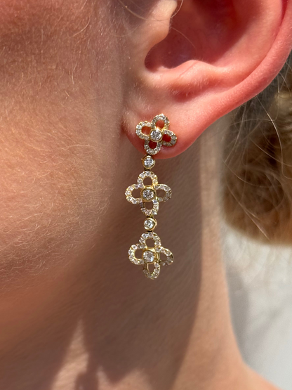 Ladies 3 Clover Dangling Earring