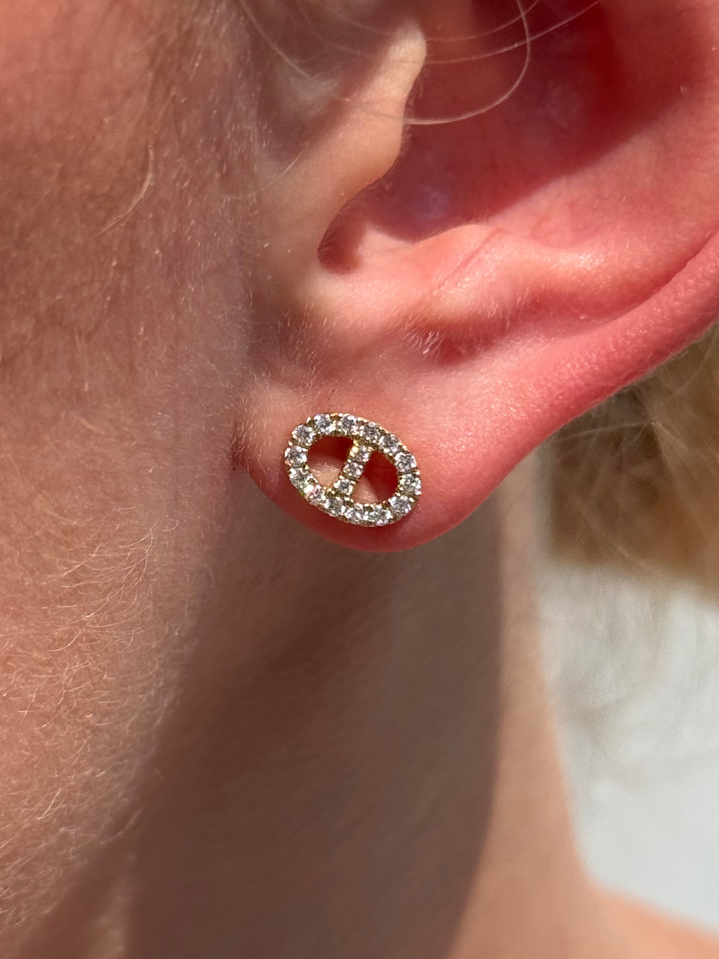 Ladies Oval Link Stud Earring