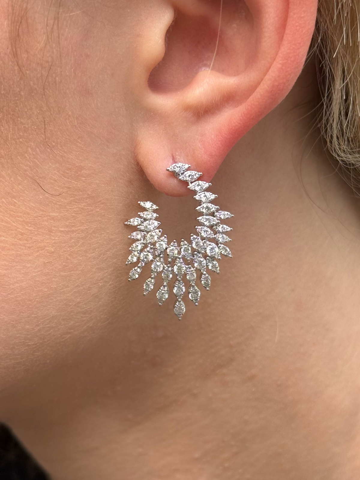 Ladies Sunburst Diamond Earring