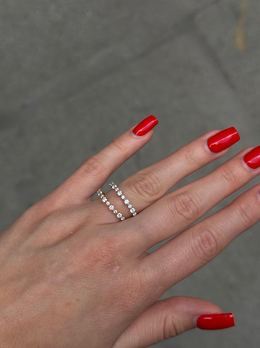 Ladies Single Prong Halfway Wedding Band