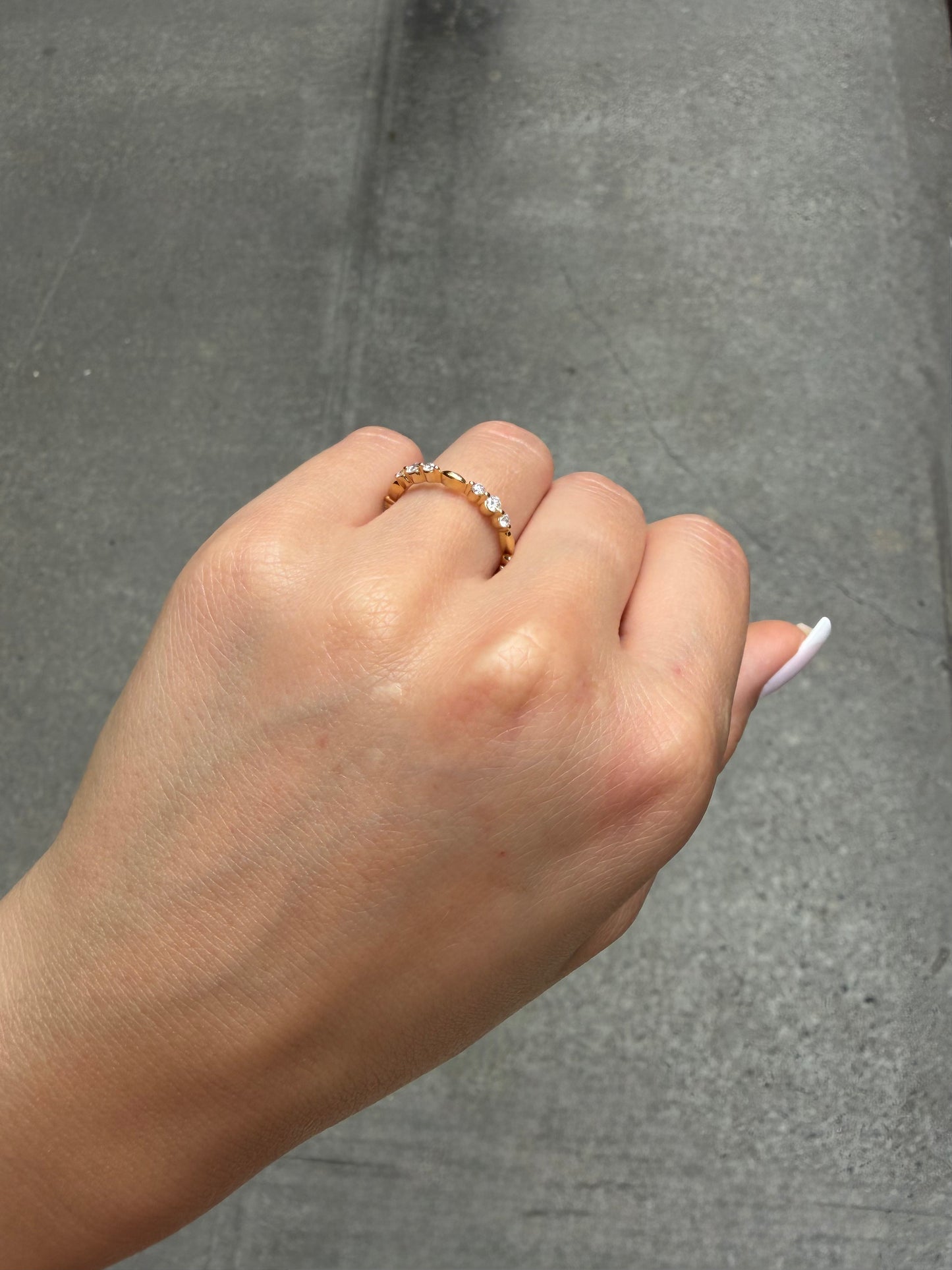 Ladies 3 Stone and Gold Bar Alternating Band