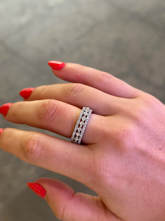 Ladies Three Row Alternating Princess and Round Diamond Band