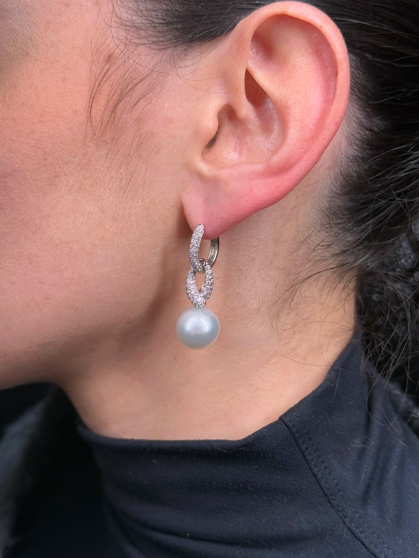 Ladies Dangle Pearl and Diamond Earrings