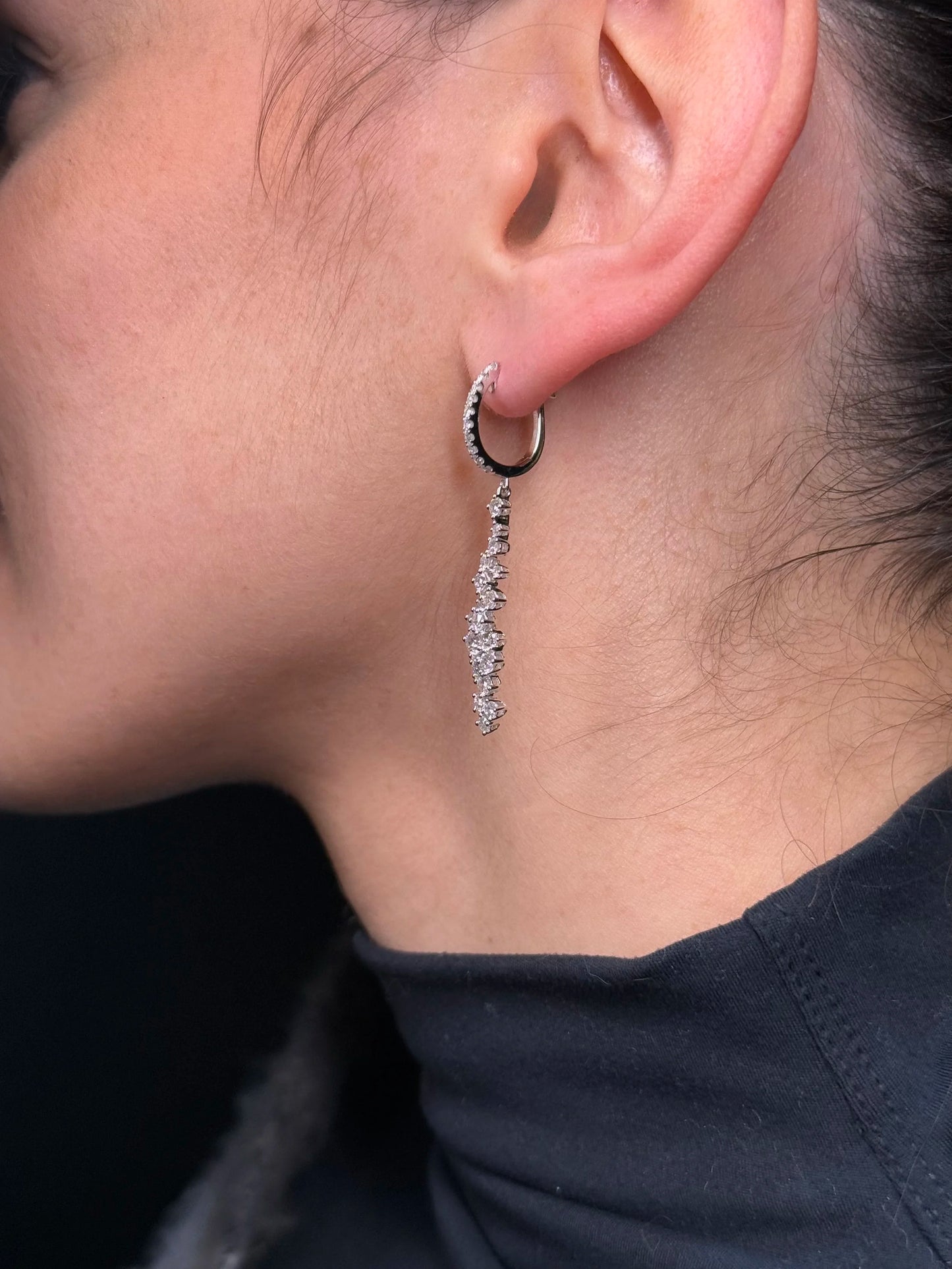 Ladies Alternating Size Diamond Earrings