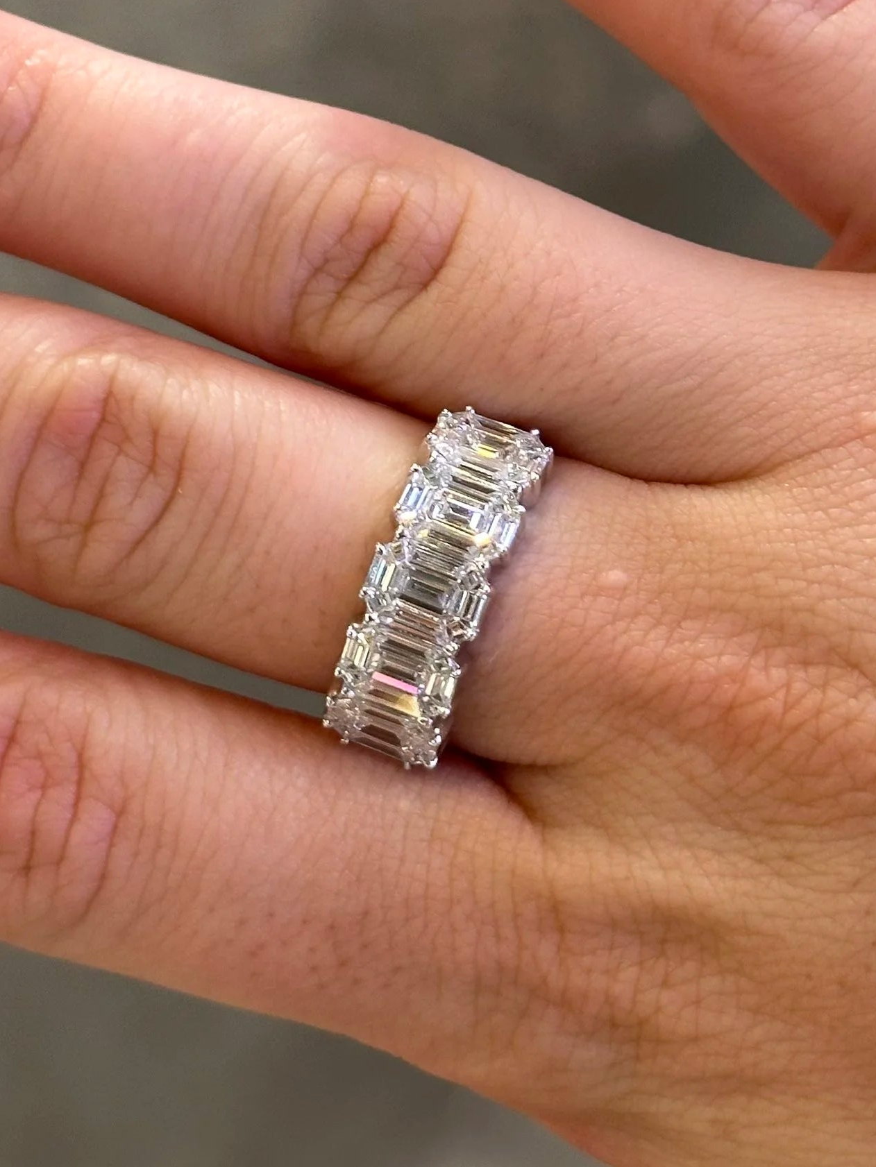 Ladies Five Piece Emerald Cluster Diamond Ring