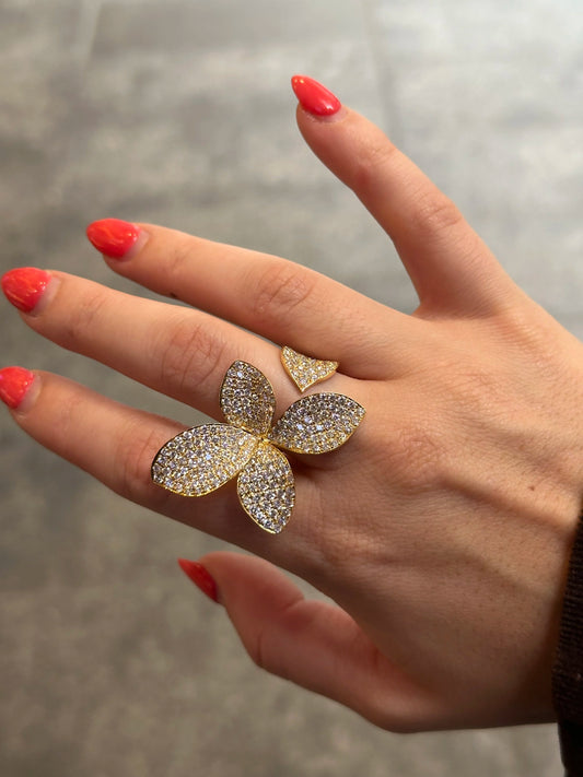 Ladies Big Flower Shaped Ring