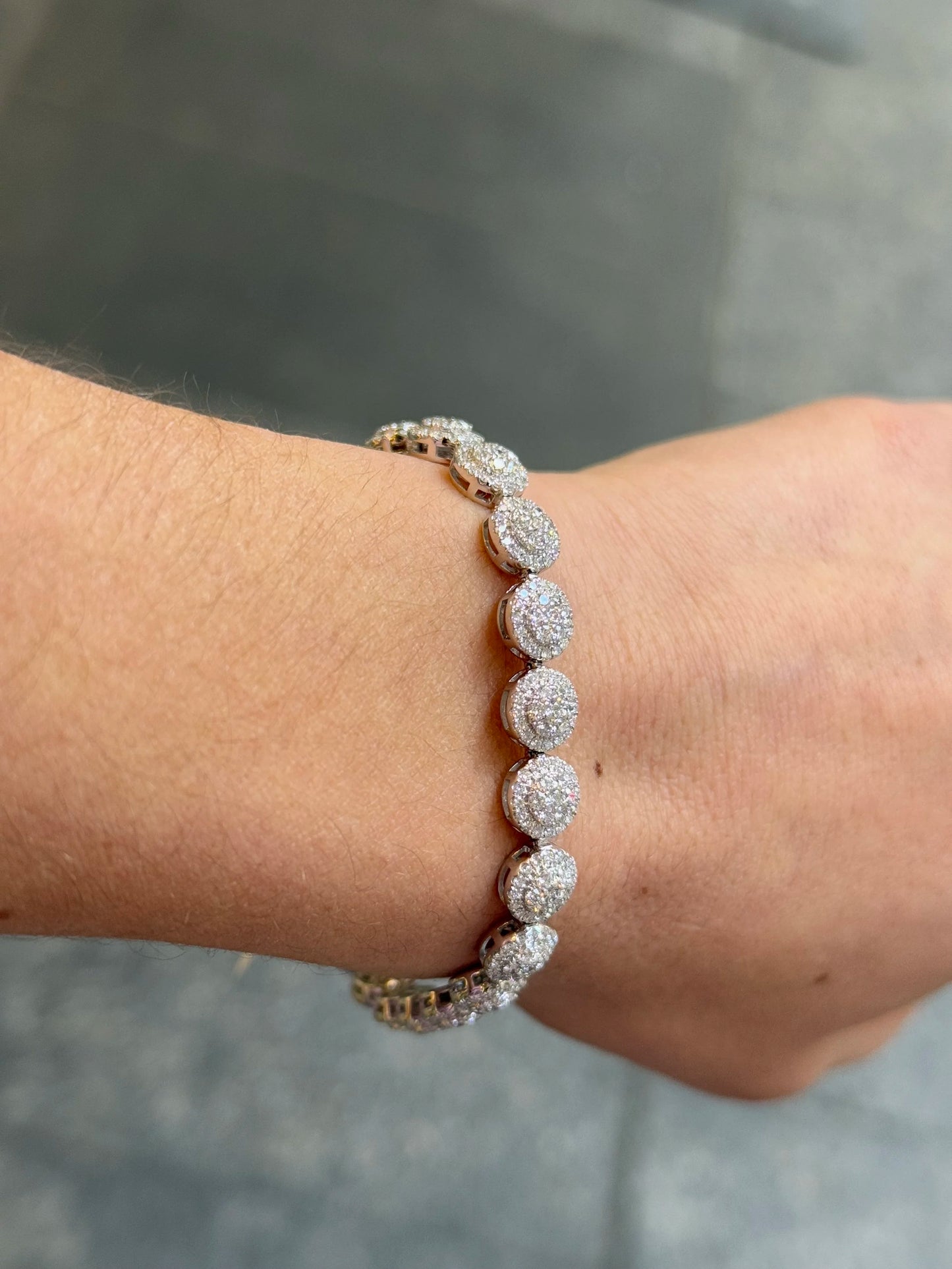Ladies Round Diamond Cluster Bracelet