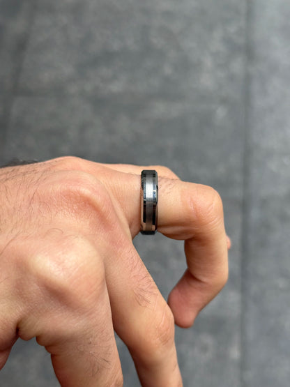Men's Beveled Edge Wedding Band