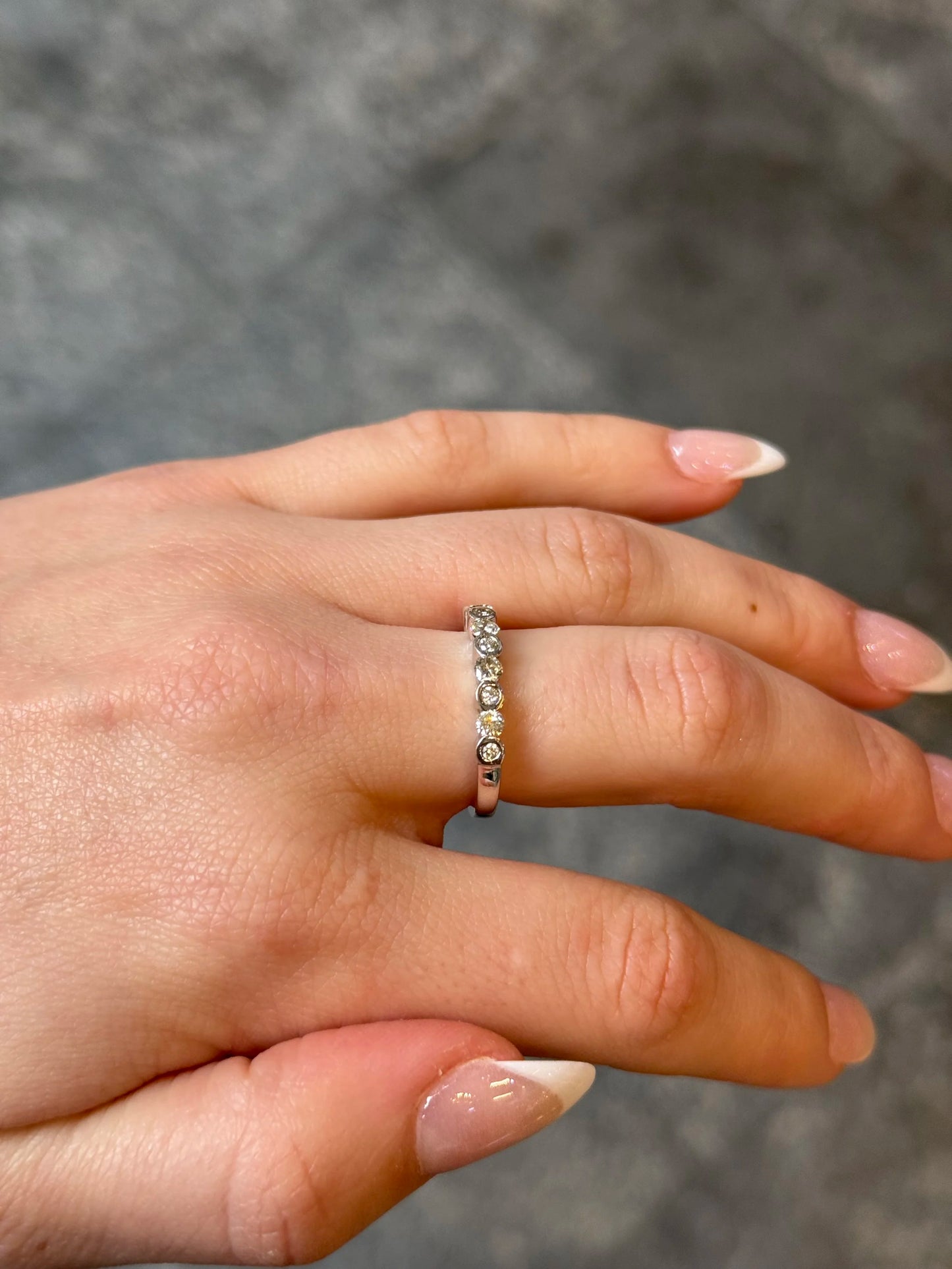 Ladies Alternating Bezel and Diamond Ring