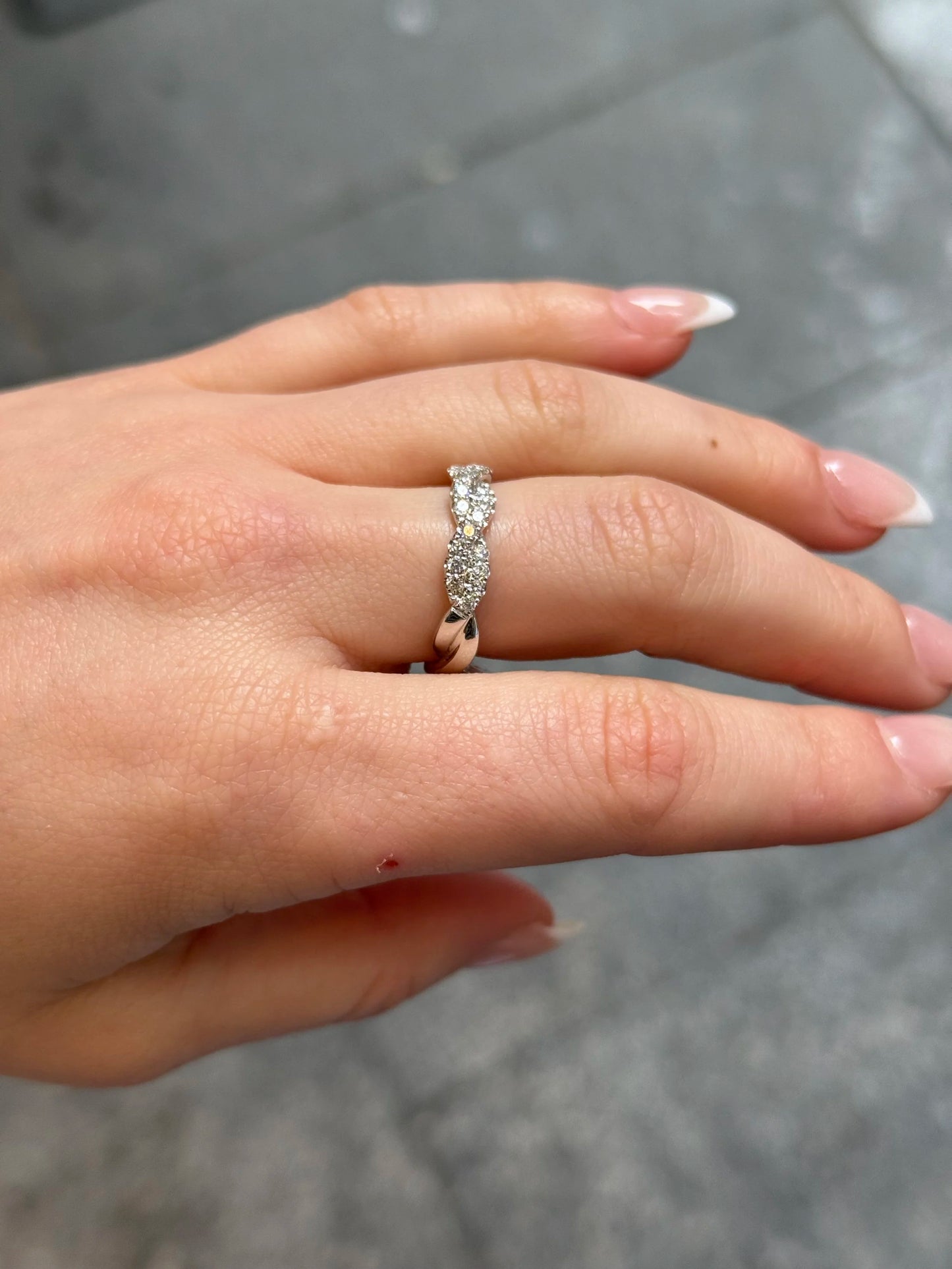 Ladies Infinity Design Diamond Band