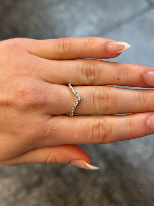 Ladies Pointed Diamond Ring