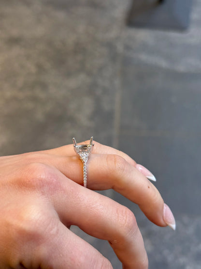 Ladies White Gold and Trilliant Diamond Custer Side Engagement Ring