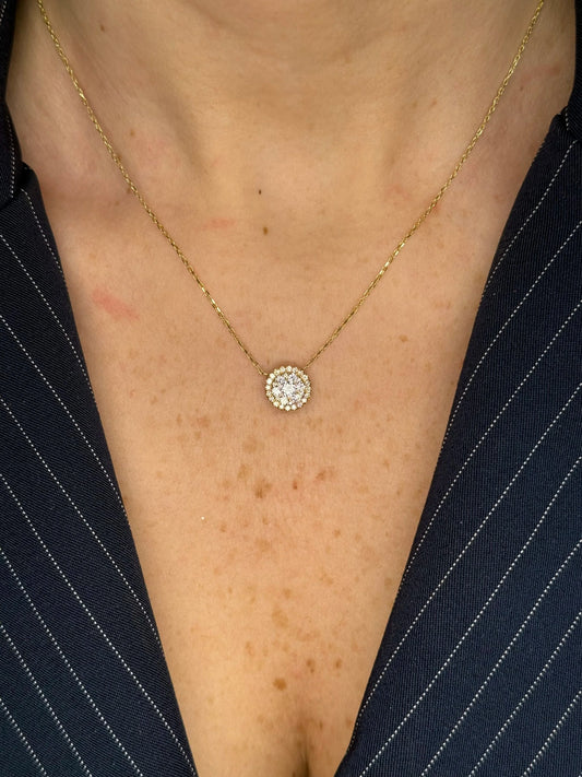 Ladies Round Diamond Cluster Pendant