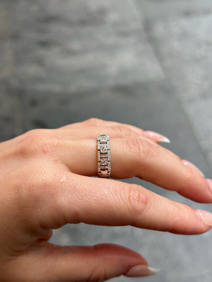 Ladies "I" Round Diamond Band