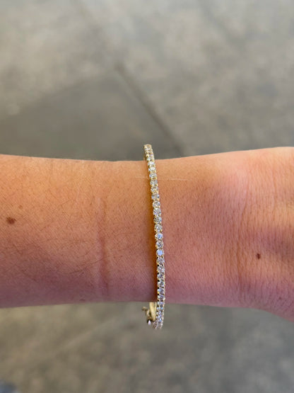 Ladies Straight Diamond Bangle Bracelet 1.80ct