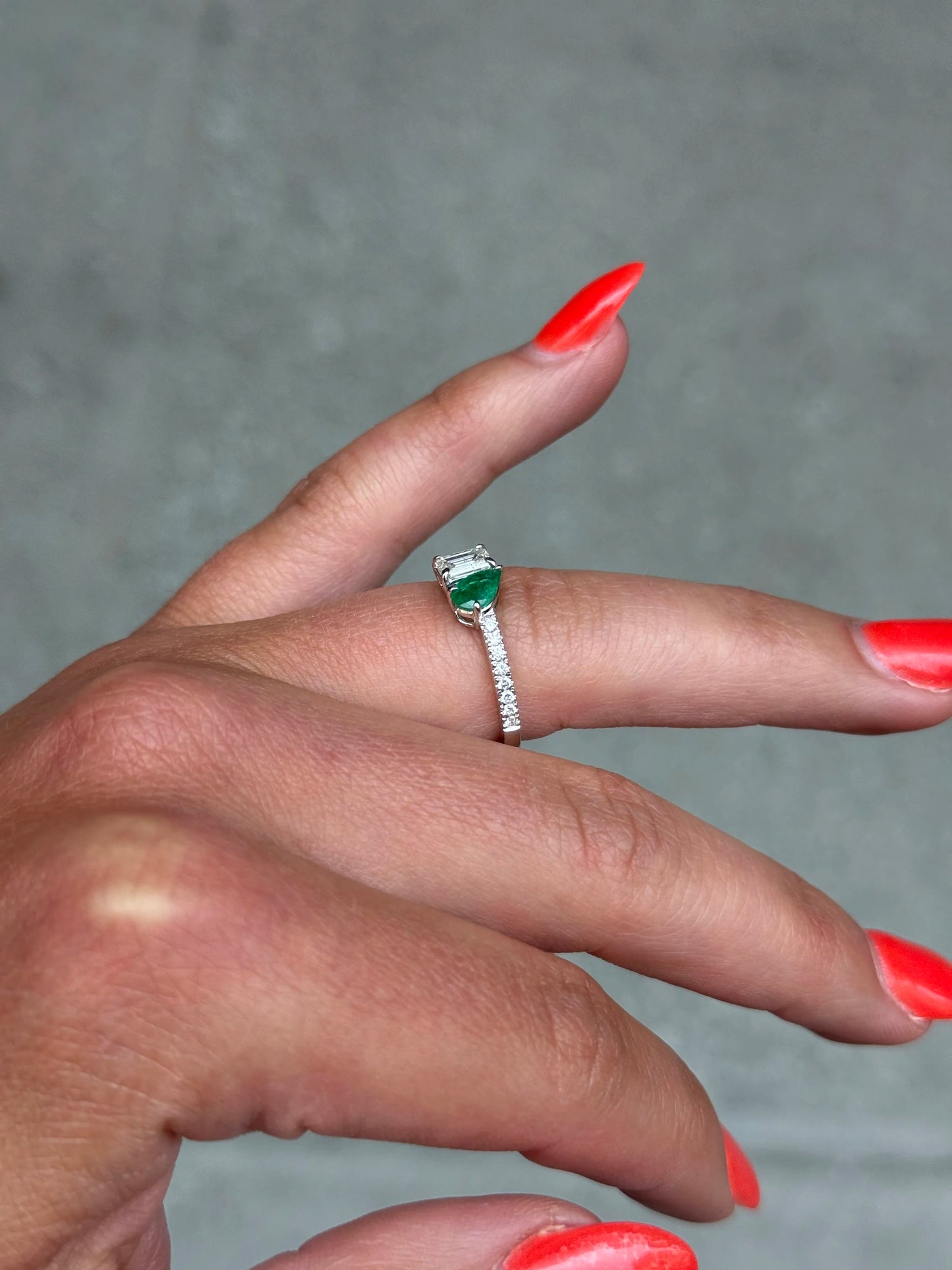 Ladies Emerald Pear and Diamond Emerald Ring
