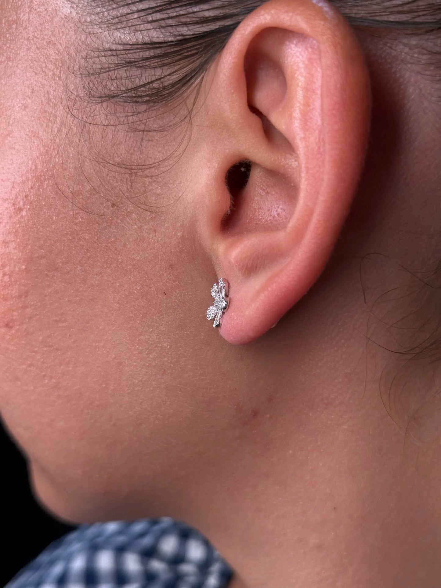 Ladies 5 Pedal Flower Diamond Earring