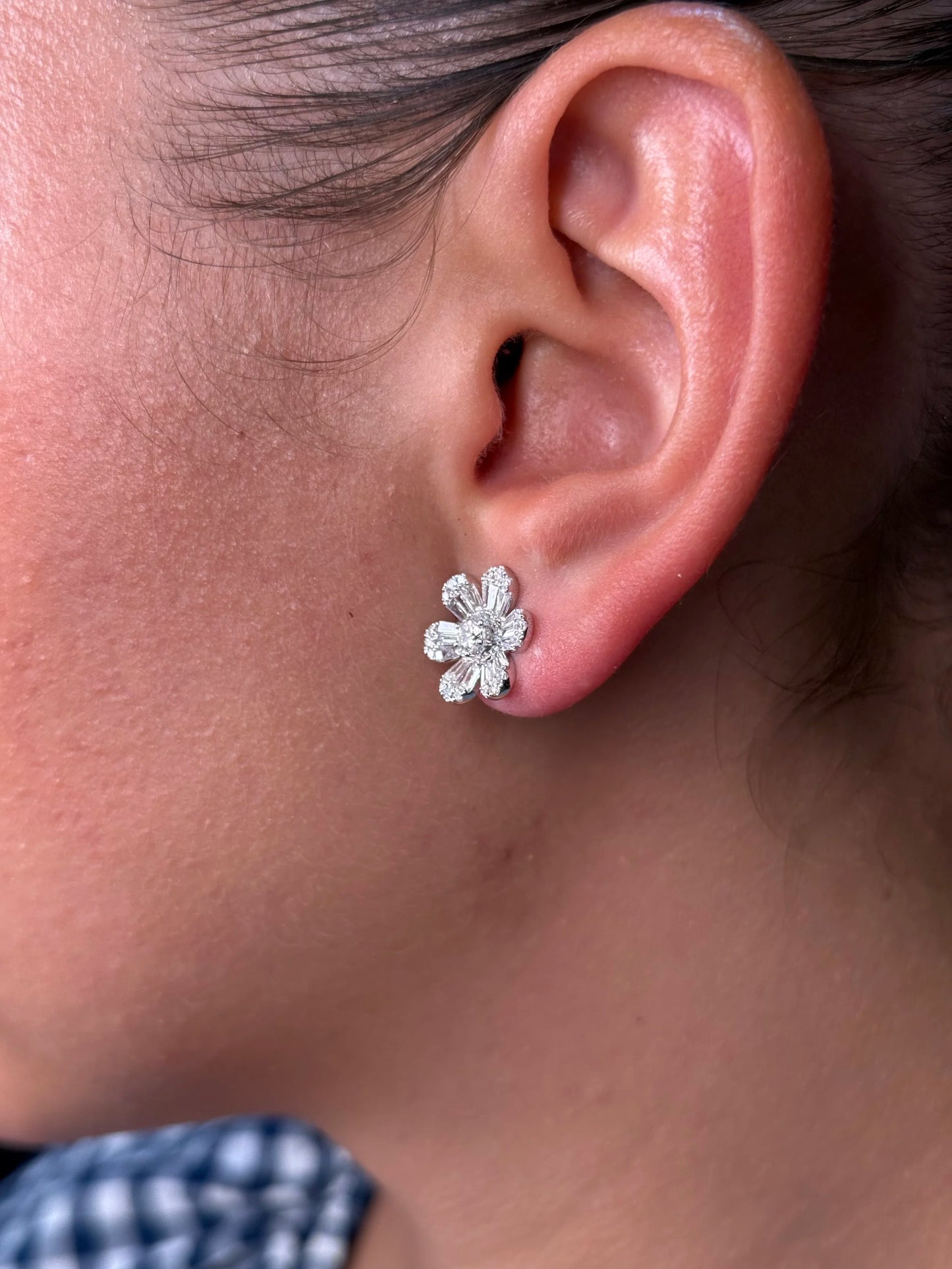 Ladies Large 6 Flower Pedal Diamond Earring