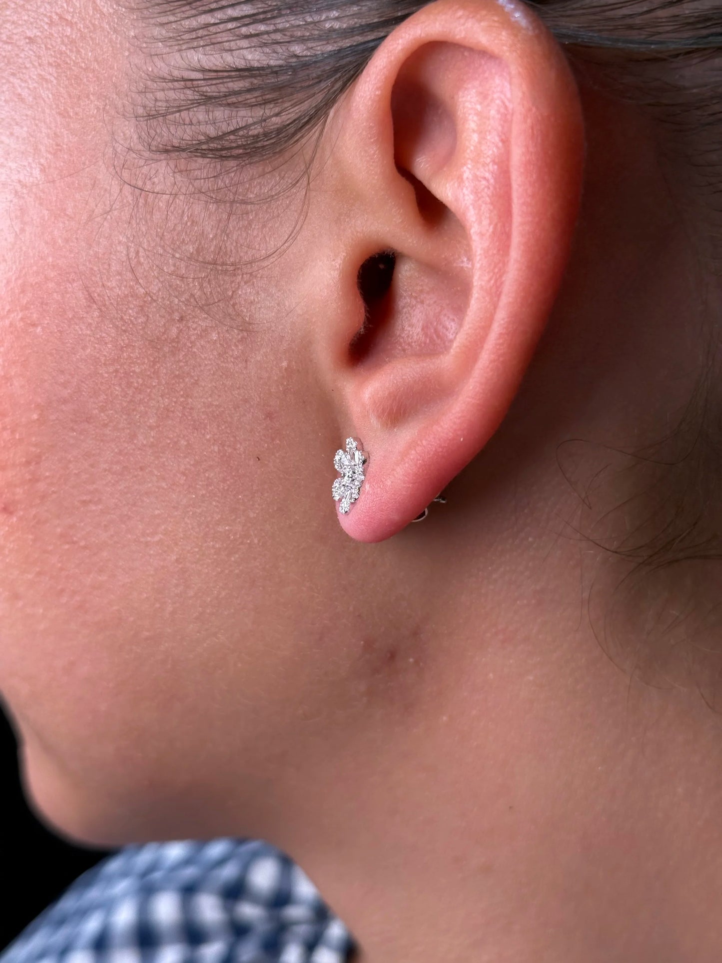 Ladies 6 Pedal Flower Diamond Earring